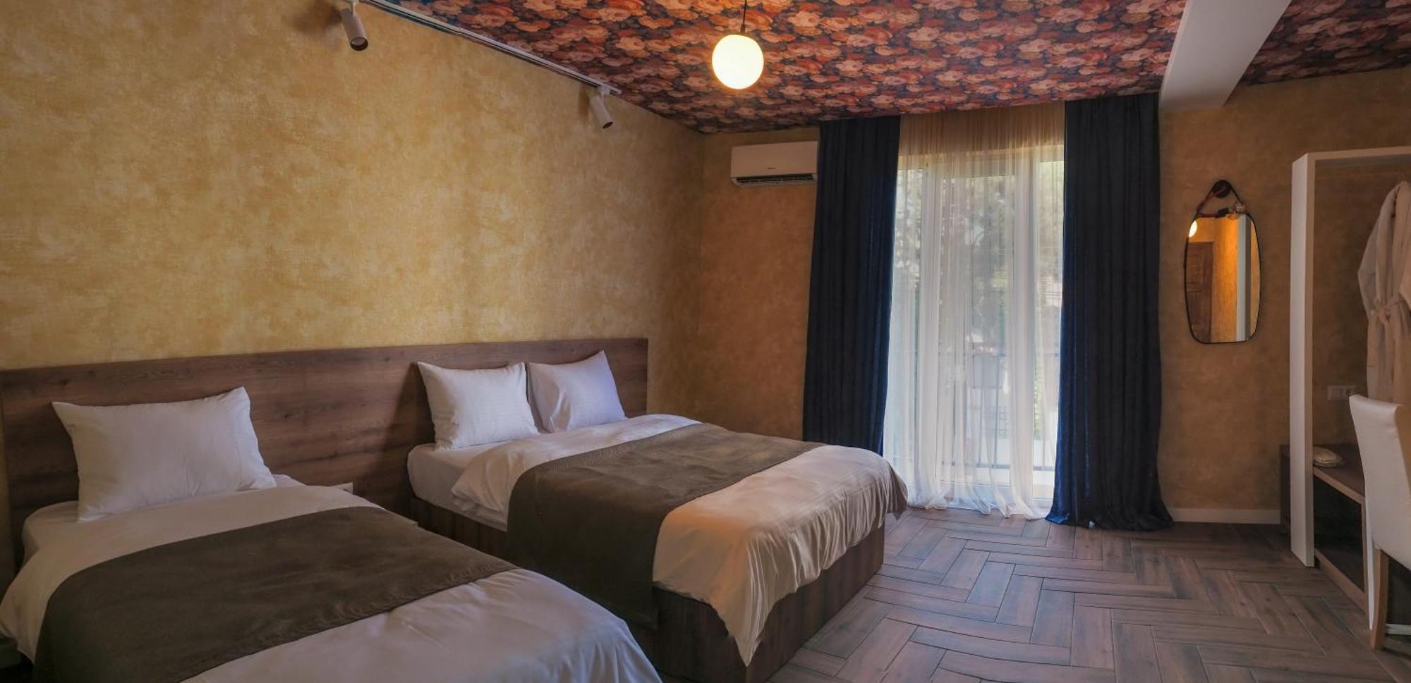 Hotel Hills In Old Tbilisi Exterior foto